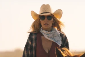 Beth's dark tortoise sunglasses on Dutton Ranch