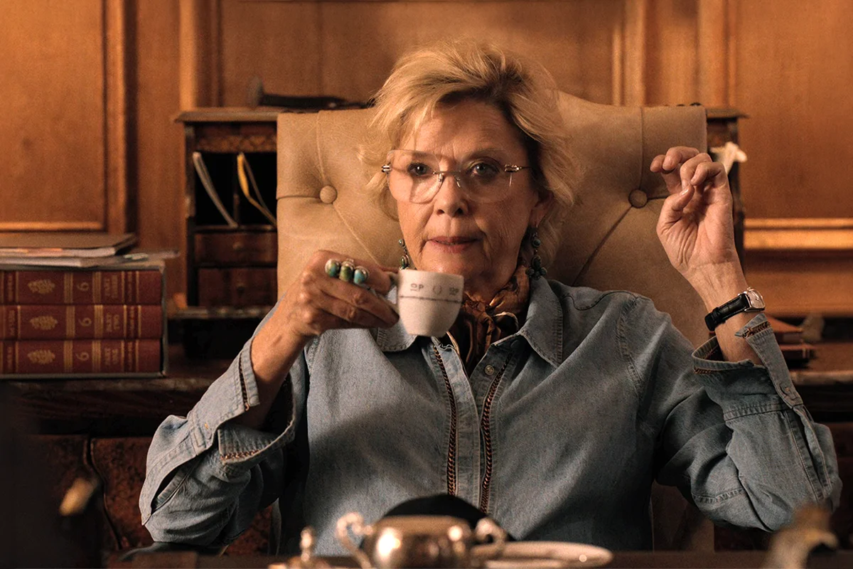 Beulah's denim chain trim shirt on Dutton Ranch