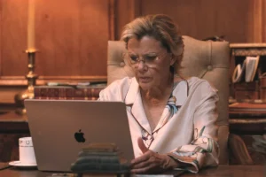Beulah's ivory floral pajamas on Dutton Ranch