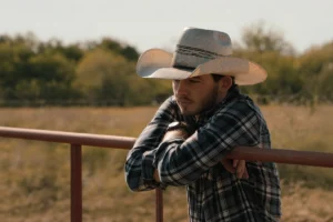 Carter's ivory cowboy hat on Dutton Ranch