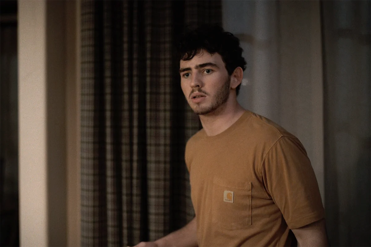 Carter's orange Carhartt shirt on Dutton Ranch