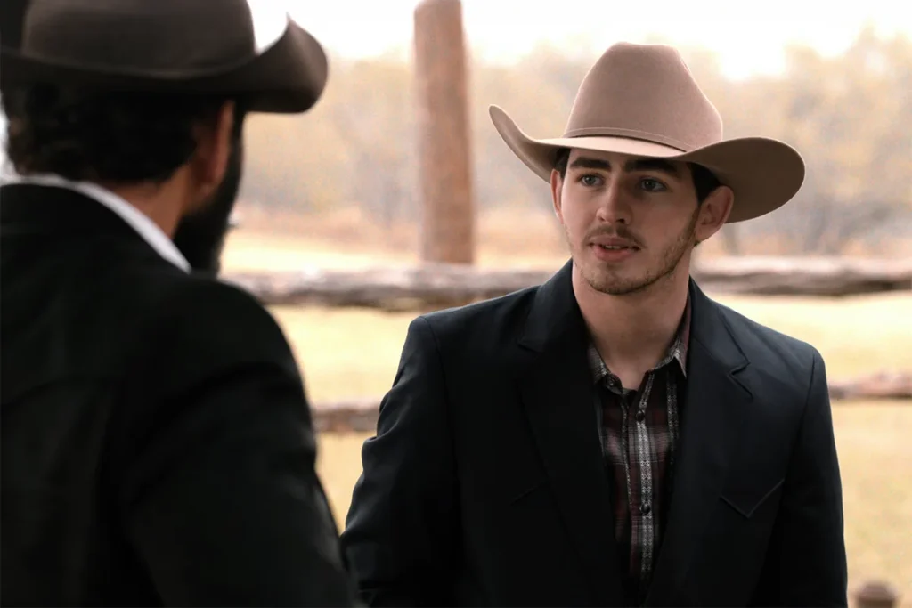 Carter's tan cowboy hat on Dutton Ranch
